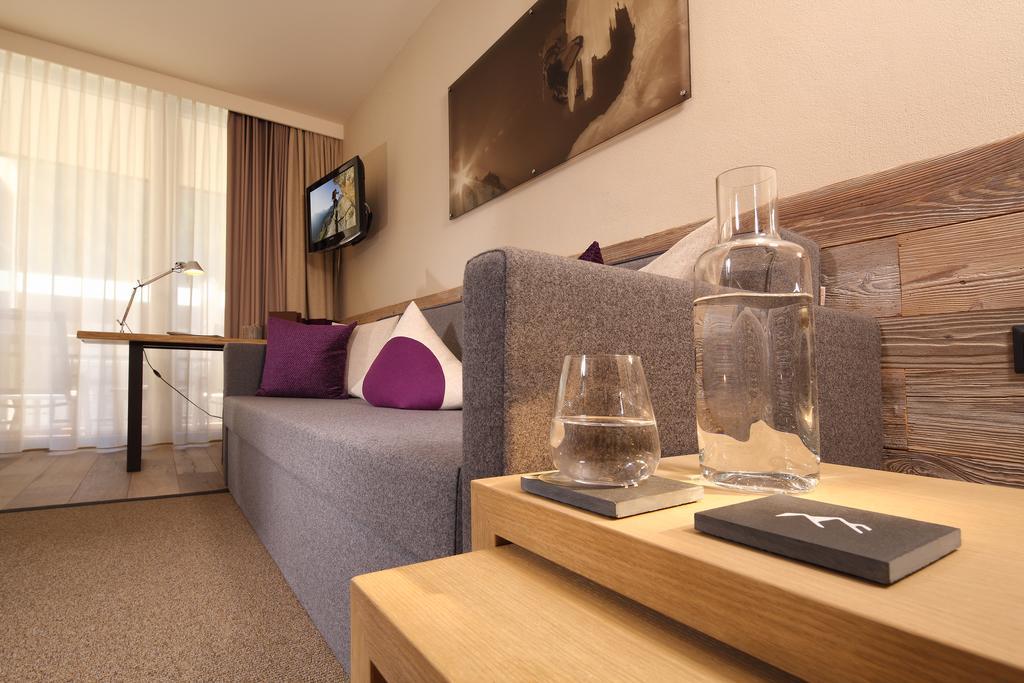 Bergland Design- Und Wellnesshotel Solden Room photo